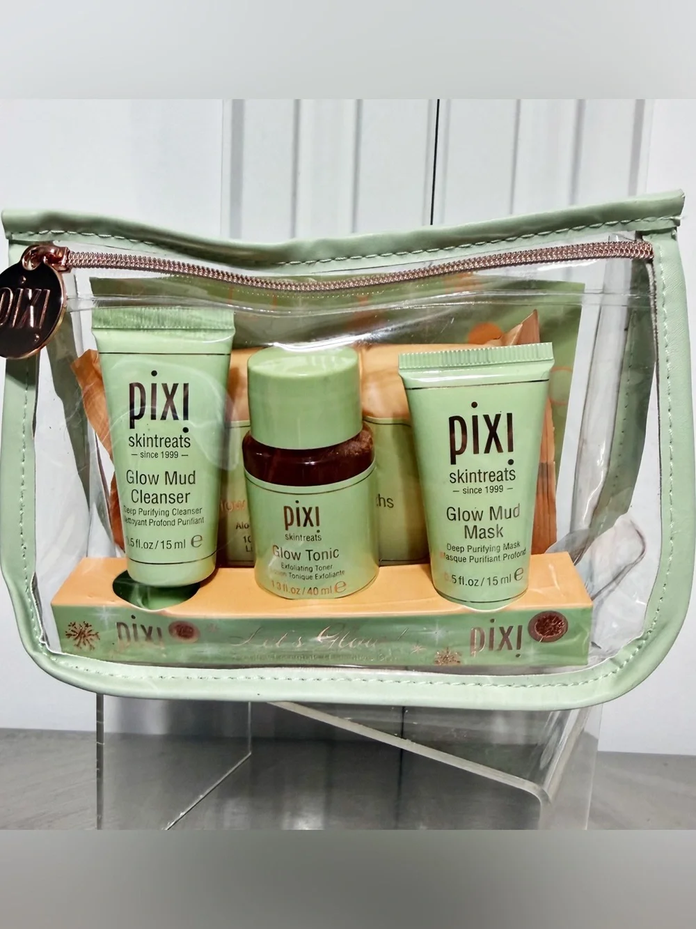 PIXI Skincare Skintreats Let's Glow Essentials 4-Piece Travel Bag Gift Set NEW